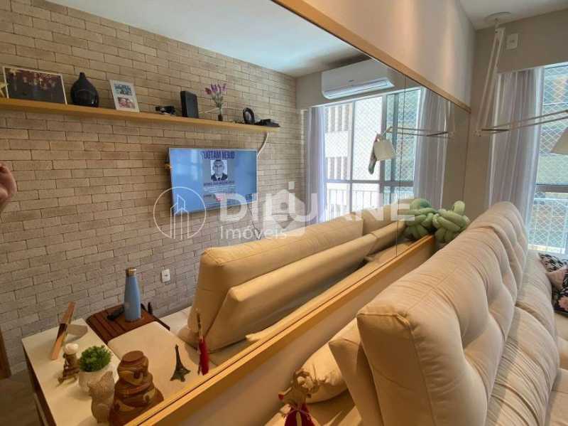 Apartamento à venda com 2 quartos, 80m² - Foto 43