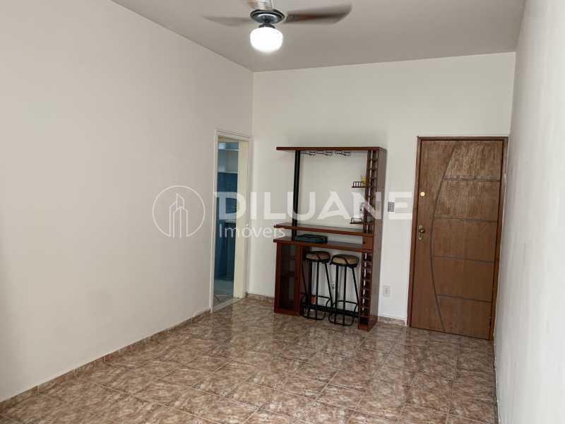 Apartamento à venda com 2 quartos, 70m² - Foto 10