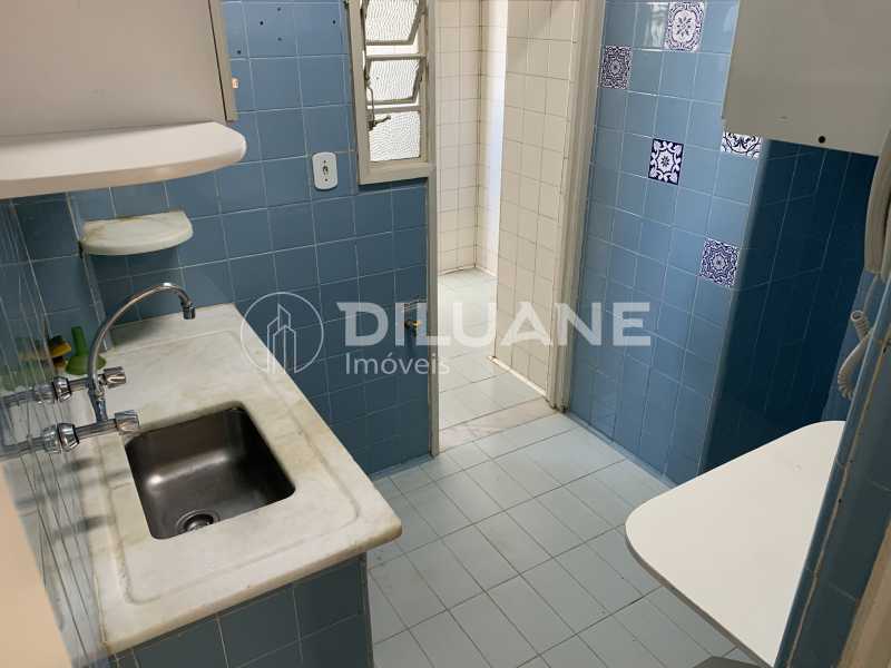 Apartamento à venda com 2 quartos, 70m² - Foto 18