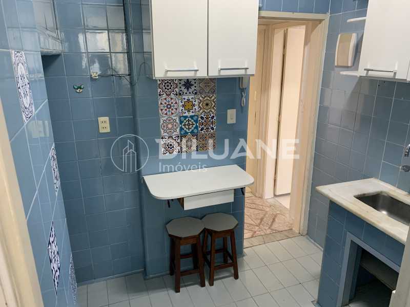 Apartamento à venda com 2 quartos, 70m² - Foto 21