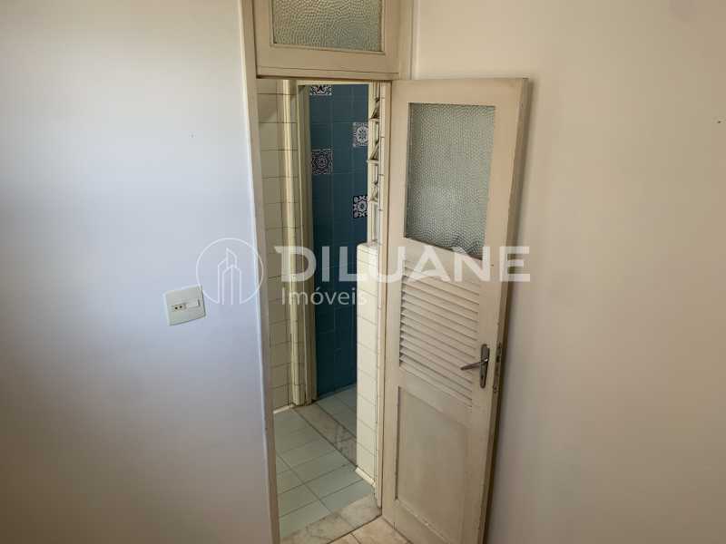 Apartamento à venda com 2 quartos, 70m² - Foto 22