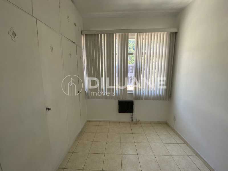 Apartamento à venda com 2 quartos, 70m² - Foto 7