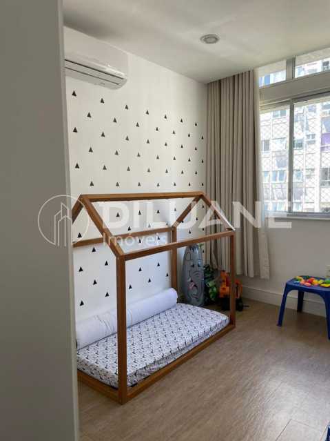 Apartamento à venda com 3 quartos, 130m² - Foto 10