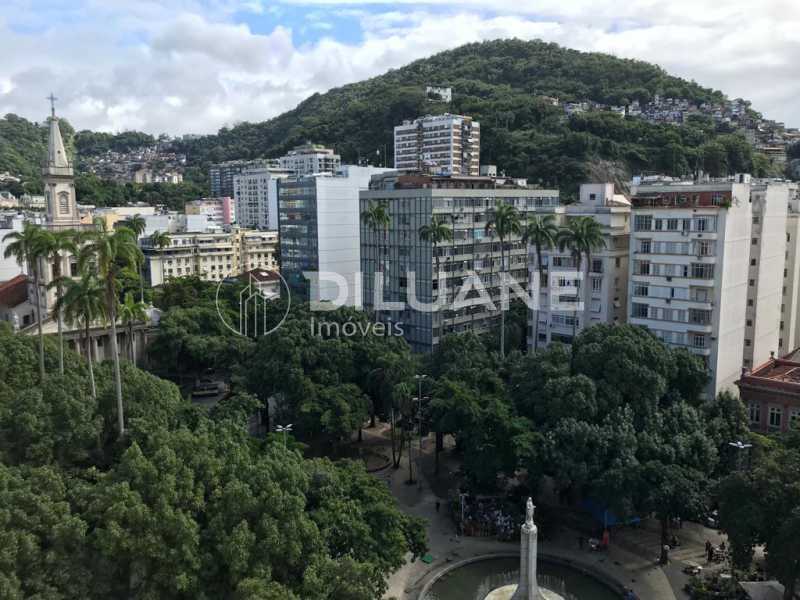 Apartamento à venda com 3 quartos, 106m² - Foto 2