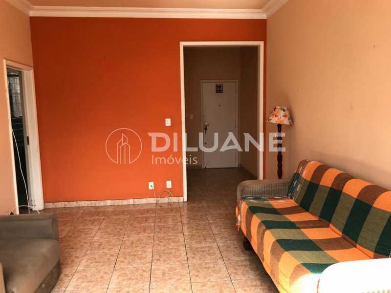 Apartamento à venda com 3 quartos, 106m² - Foto 3