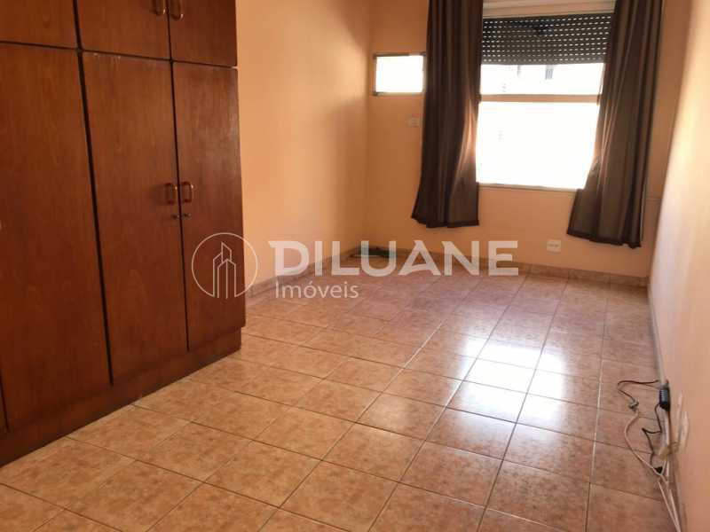 Apartamento à venda com 3 quartos, 106m² - Foto 6