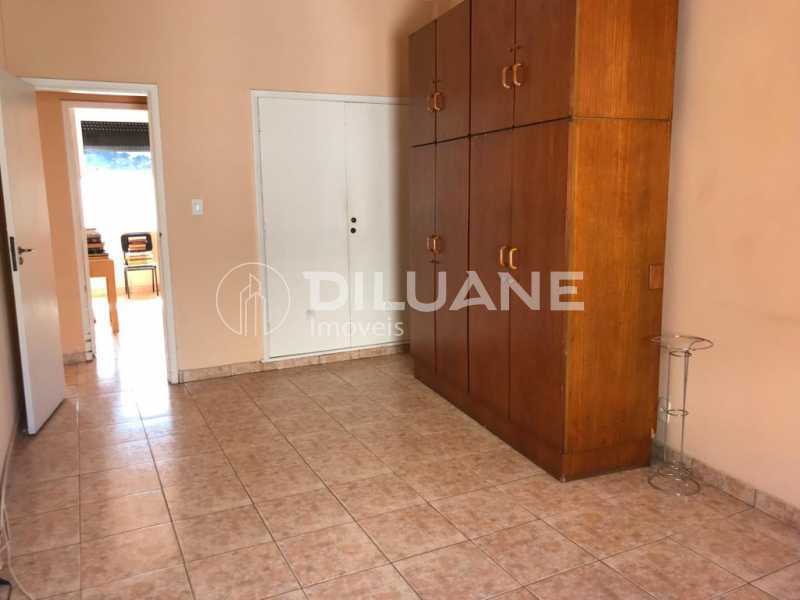 Apartamento à venda com 3 quartos, 106m² - Foto 8