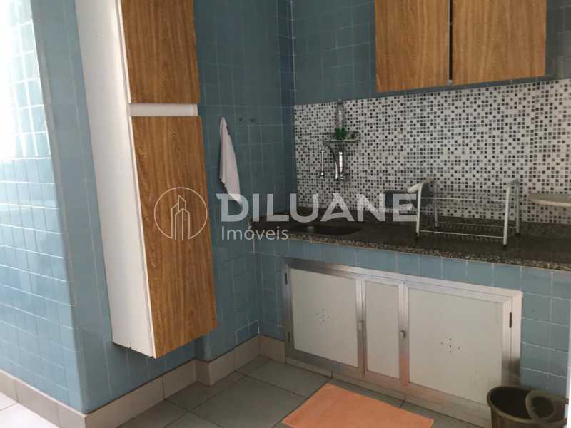 Apartamento à venda com 3 quartos, 106m² - Foto 17