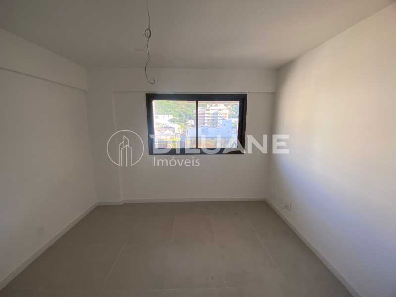 Apartamento à venda com 3 quartos, 113m² - Foto 16