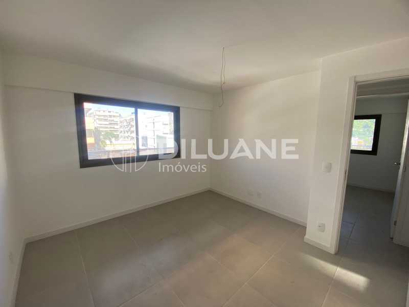 Apartamento à venda com 3 quartos, 113m² - Foto 18