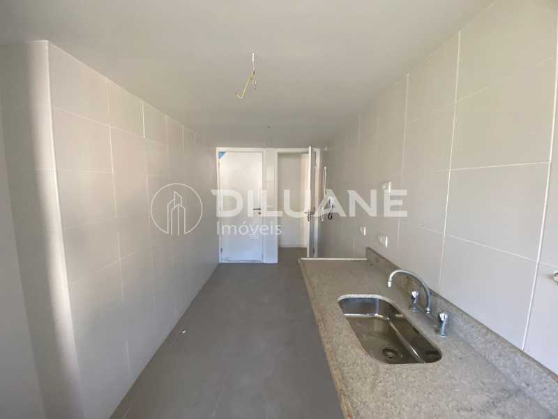 Apartamento à venda com 3 quartos, 113m² - Foto 26