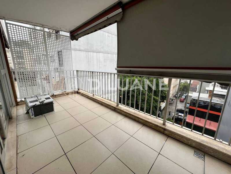 Apartamento à venda com 3 quartos, 159m² - Foto 4