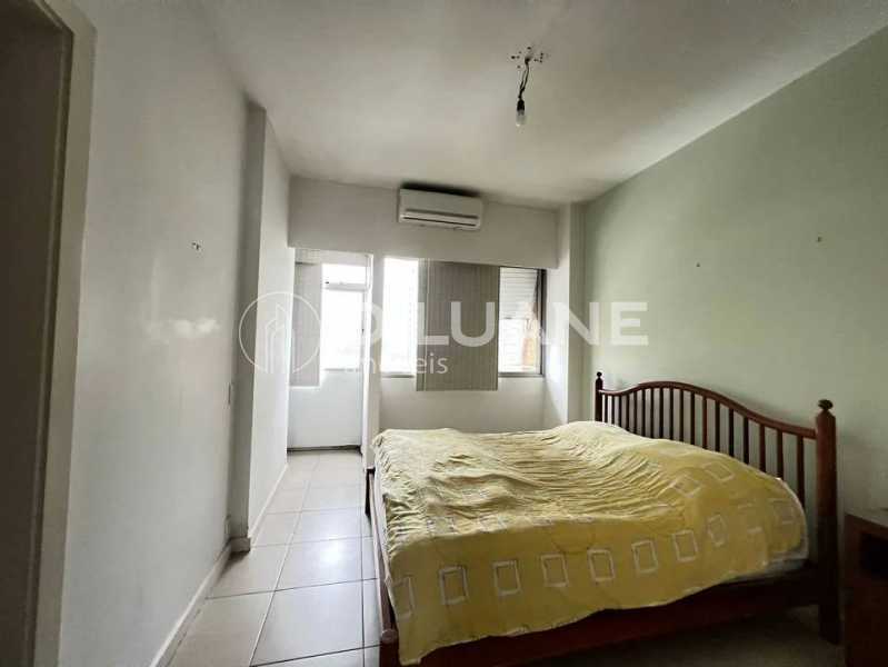 Apartamento à venda com 3 quartos, 159m² - Foto 16