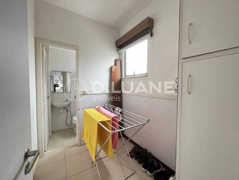 Apartamento à venda com 3 quartos, 159m² - Foto 29