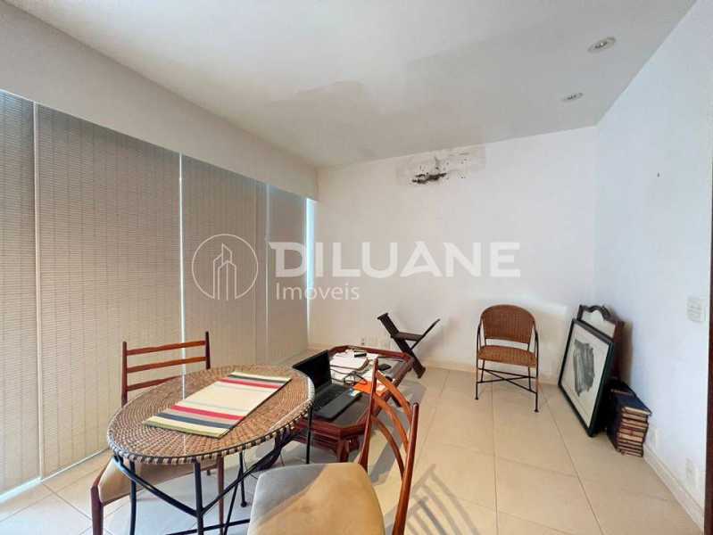 Apartamento à venda com 3 quartos, 159m² - Foto 22