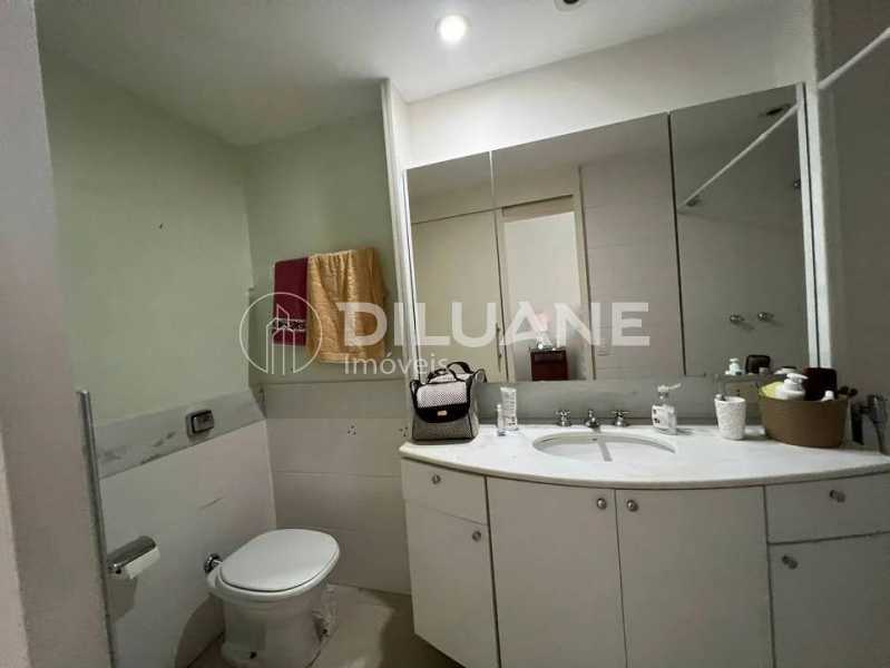 Apartamento à venda com 3 quartos, 159m² - Foto 20