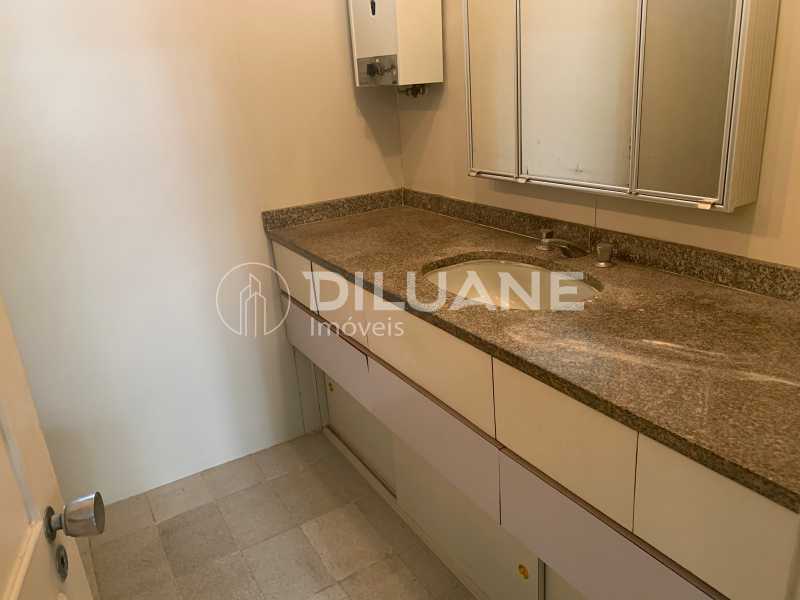 Apartamento à venda com 4 quartos, 222m² - Foto 13