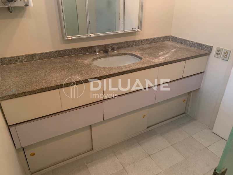 Apartamento à venda com 4 quartos, 222m² - Foto 17