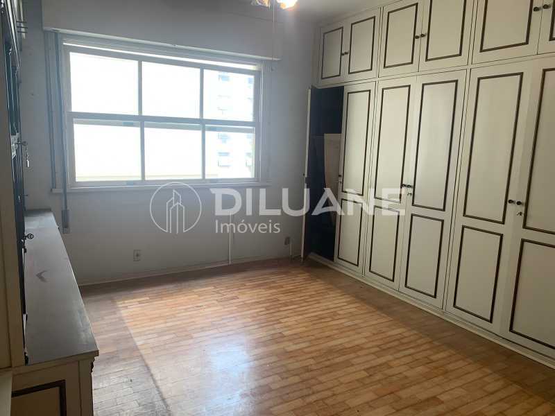 Apartamento à venda com 4 quartos, 222m² - Foto 20