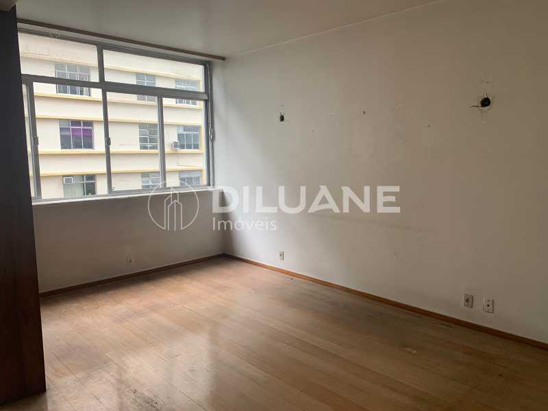 Apartamento à venda com 4 quartos, 222m² - Foto 32