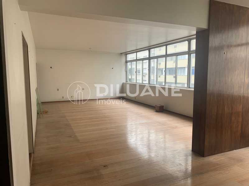 Apartamento à venda com 4 quartos, 222m² - Foto 3