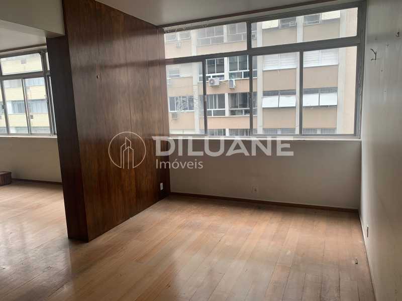 Apartamento à venda com 4 quartos, 222m² - Foto 5