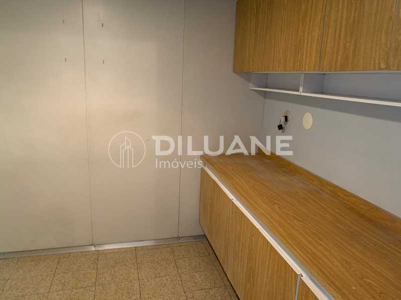 Apartamento à venda com 4 quartos, 222m² - Foto 12