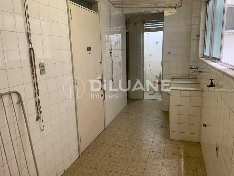 Apartamento à venda com 4 quartos, 222m² - Foto 39