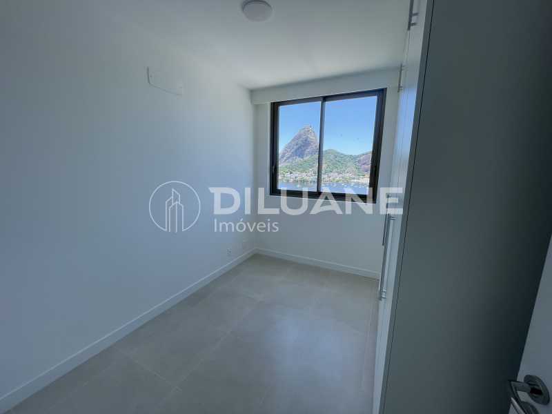 Apartamento à venda e aluguel com 3 quartos, 160m² - Foto 18