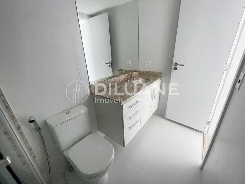 Apartamento à venda e aluguel com 3 quartos, 160m² - Foto 22