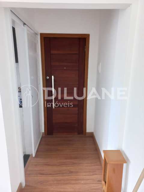 Apartamento à venda com 1 quarto, 49m² - Foto 18