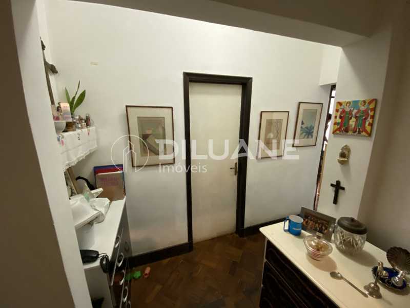 Apartamento à venda com 3 quartos, 105m² - Foto 8