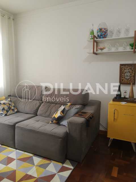 Apartamento à venda com 2 quartos, 56m² - Foto 2