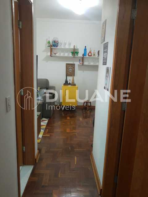 Apartamento à venda com 2 quartos, 56m² - Foto 7