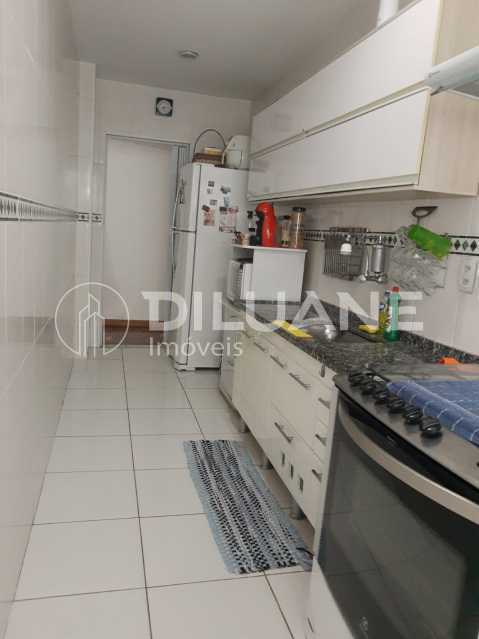 Apartamento à venda com 2 quartos, 56m² - Foto 20