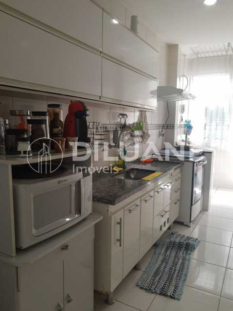 Apartamento à venda com 2 quartos, 56m² - Foto 21