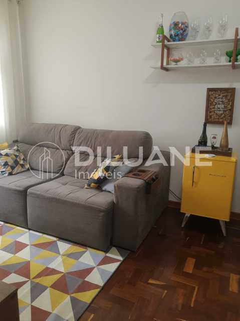 Apartamento à venda com 2 quartos, 56m² - Foto 3