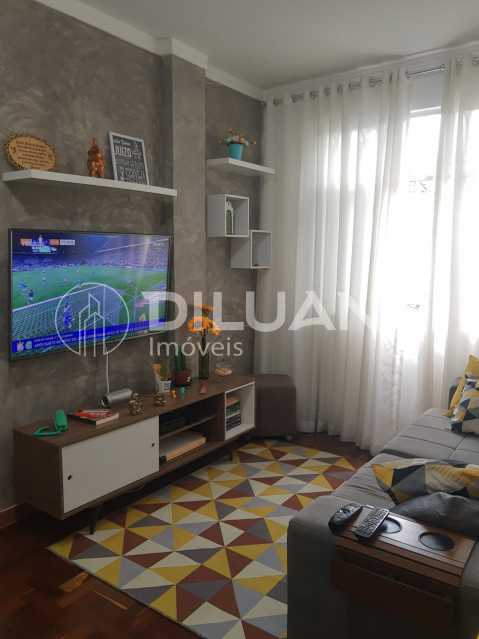 Apartamento à venda com 2 quartos, 56m² - Foto 1