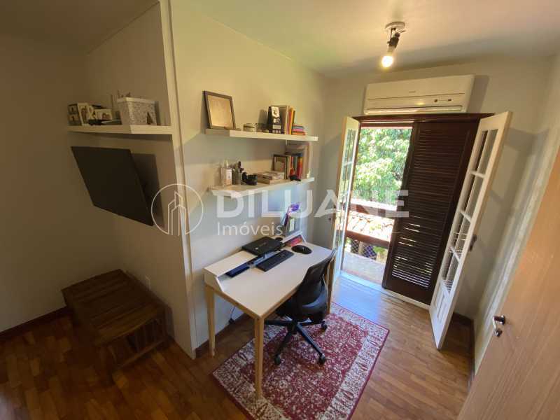 Casa à venda com 4 quartos, 1000m² - Foto 20