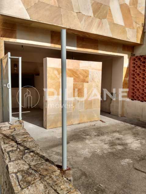 Casa de Vila à venda com 4 quartos, 460m² - Foto 4