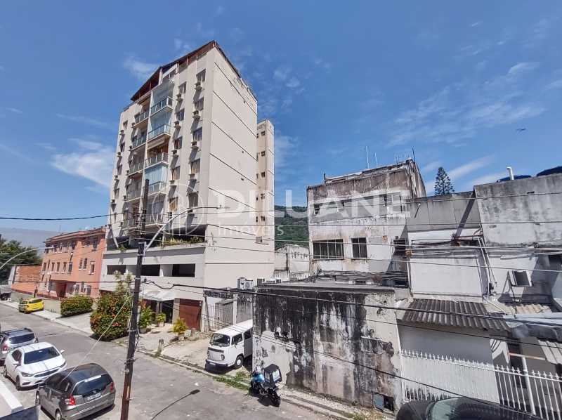 Apartamento à venda com 1 quarto, 50m² - Foto 12