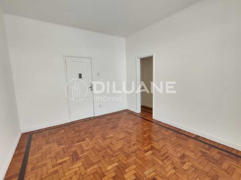 Apartamento à venda com 1 quarto, 50m² - Foto 3