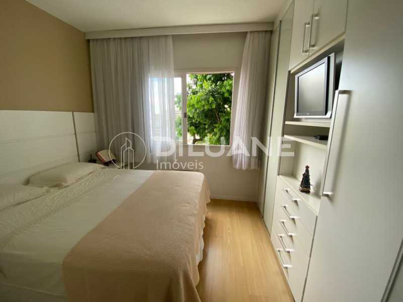 Apartamento à venda com 2 quartos, 86m² - Foto 17