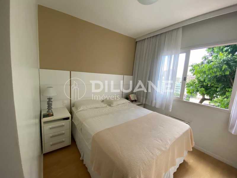 Apartamento à venda com 2 quartos, 86m² - Foto 22