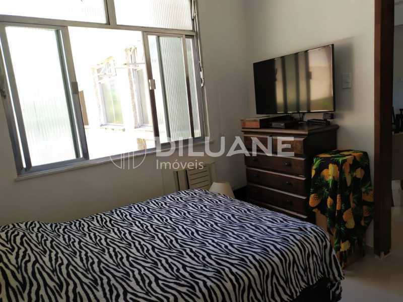 Apartamento à venda com 1 quarto, 34m² - Foto 12