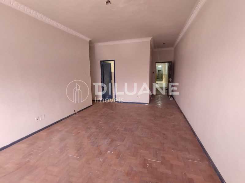 Apartamento à venda com 2 quartos, 105m² - Foto 8