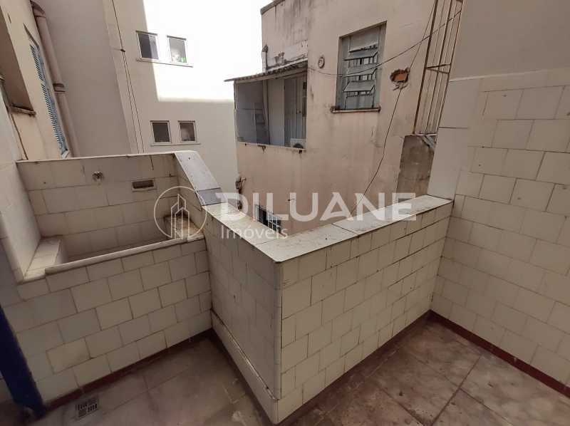 Apartamento à venda com 2 quartos, 105m² - Foto 27