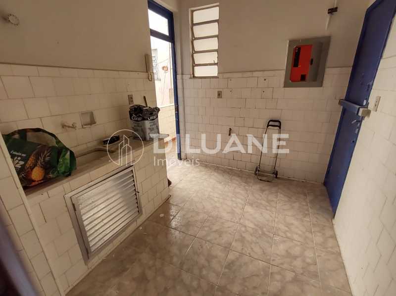 Apartamento à venda com 2 quartos, 105m² - Foto 20