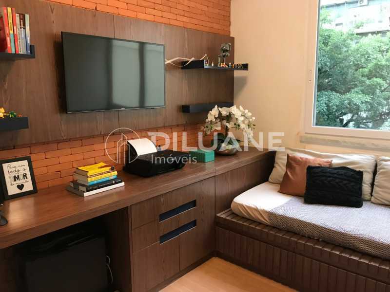 Apartamento à venda com 3 quartos, 76m² - Foto 18