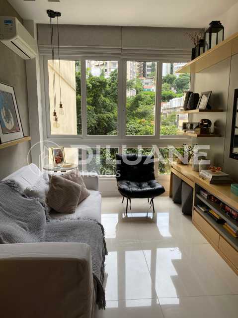 Apartamento à venda com 3 quartos, 76m² - Foto 1